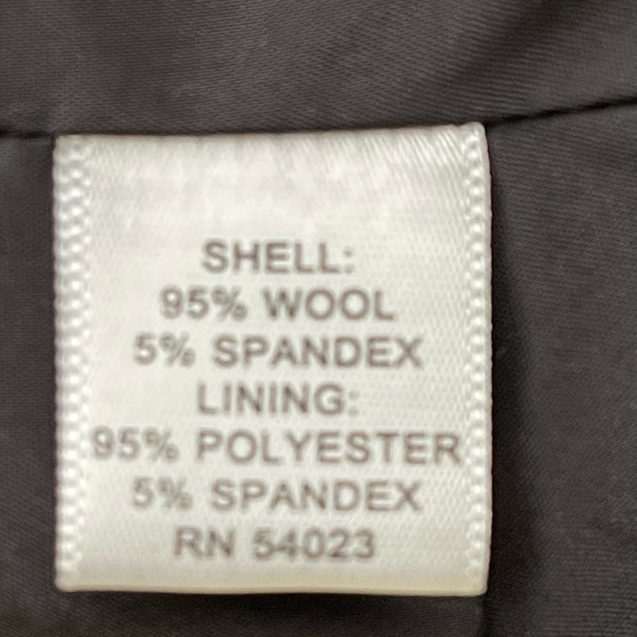 Banana republic wool blend two button blazer - Picture 7 of 8